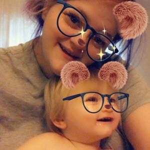 Meet your Posher, Carissa